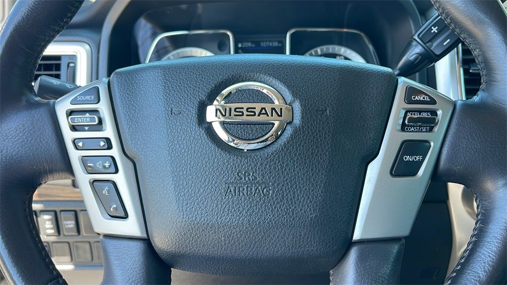 2019 Nissan TITAN SL